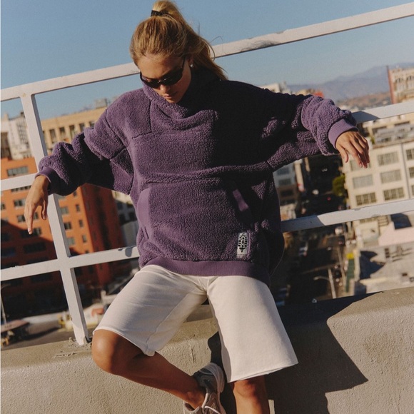 SCOUT IT OUT FLEECE PULLOVER IN GRAPHITE - Picture 2 of 4